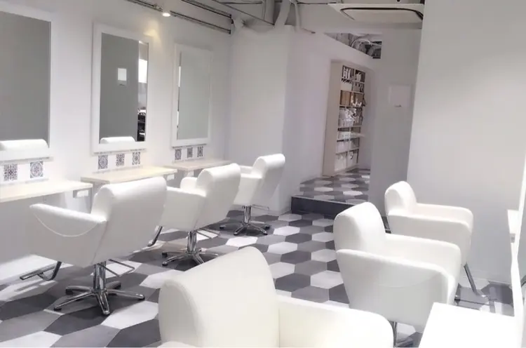 Lapis 池袋店の内観・外観1