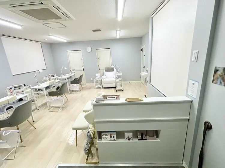 eye mor. 岐阜駅前店の内観・外観2