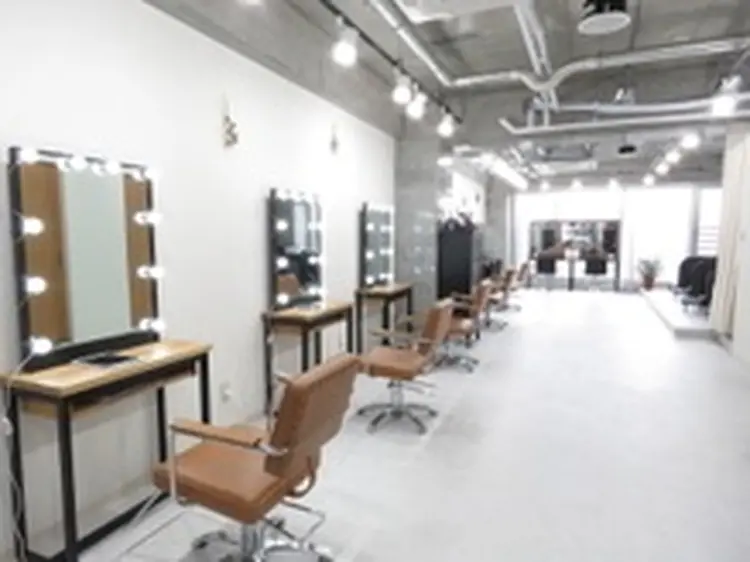 Genie -men's cut & men's perm- 新百合ヶ丘の内観・外観1