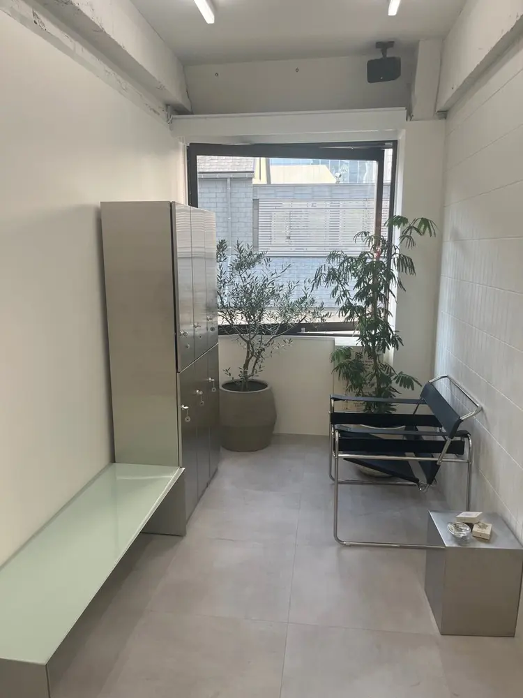 ill【イル】天神西通り店の内観・外観3