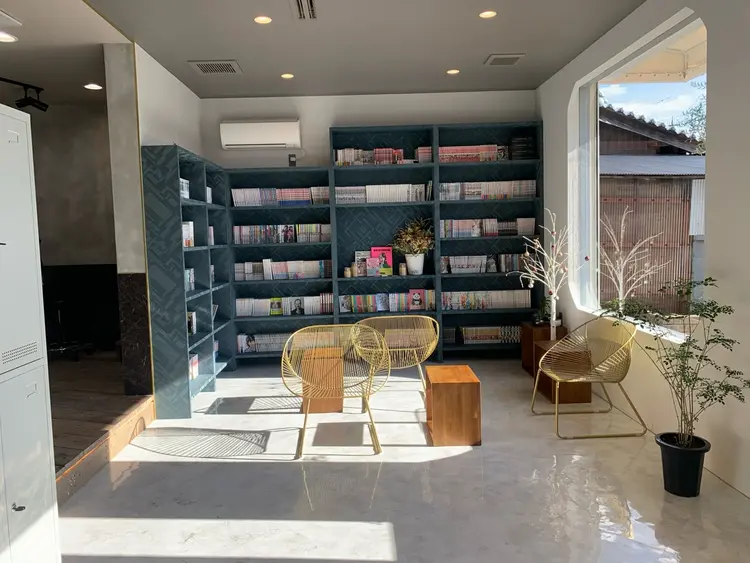 YOMU hair libraryの内観・外観1