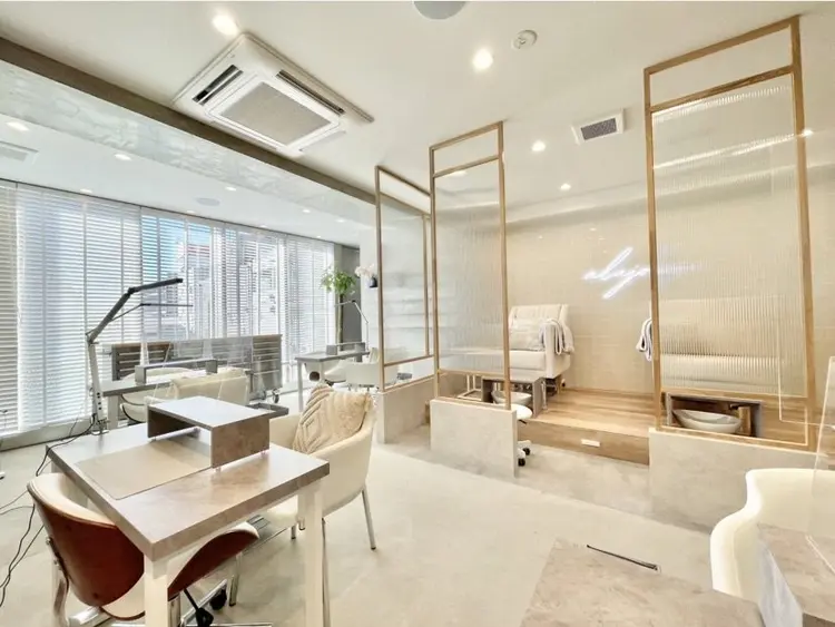 NAIL SALON alujoの内観・外観1