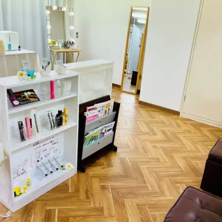 アイラッシュ&ネイルサロン　manaの内観・外観2