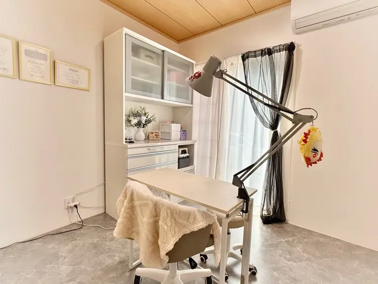 nail salon Rêveの内観・外観1