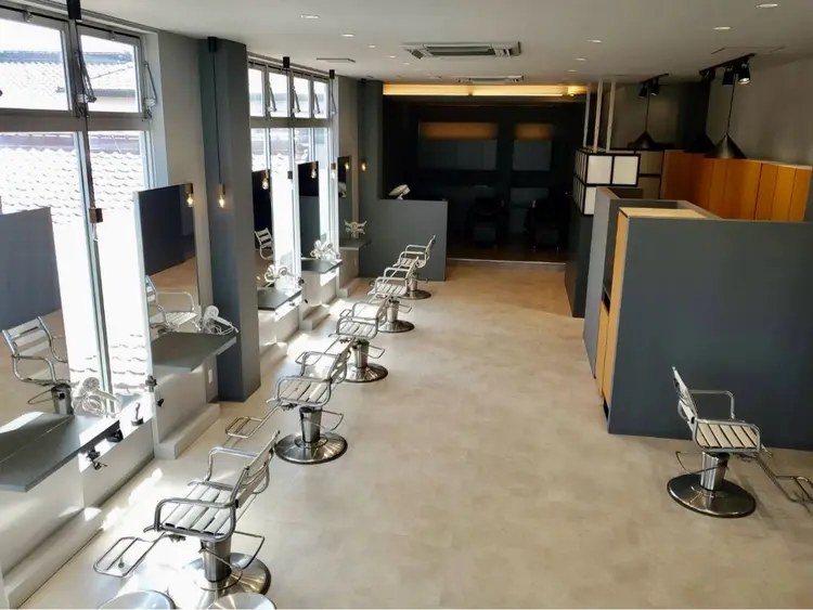 エマ ピボット 中川店の内観・外観3