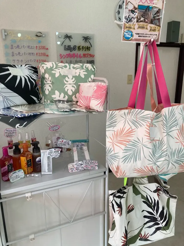 リリーズネイルサプライの内観・外観2