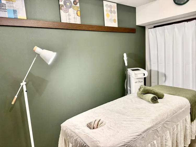 脱毛サロン&ドライヘッドスパFIS 溝の口店の内観・外観1