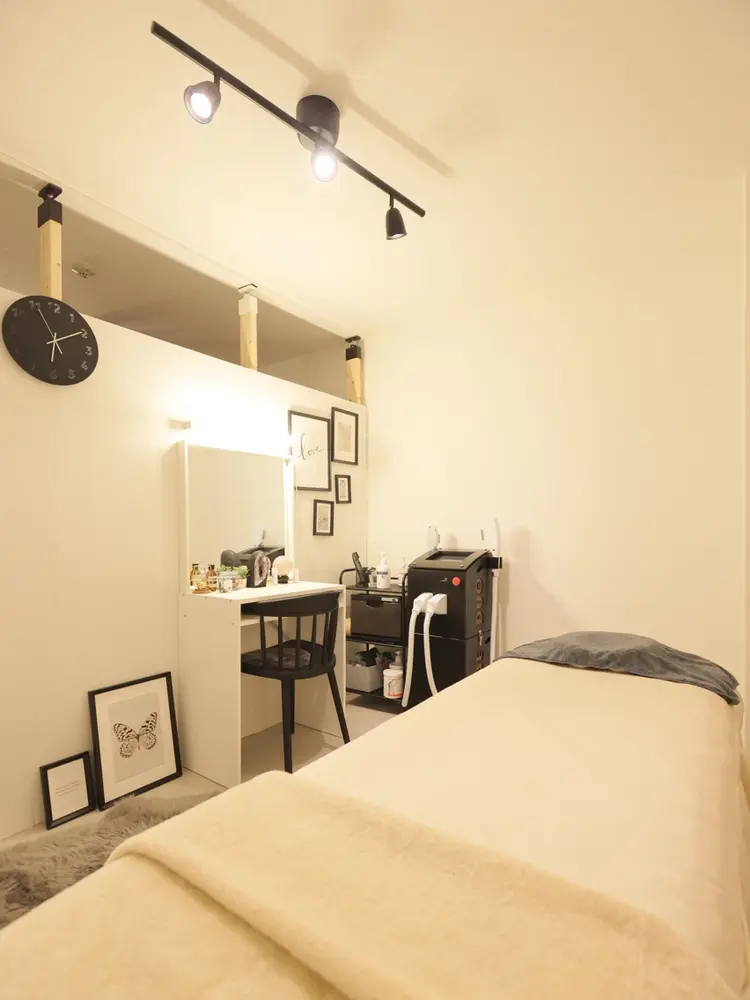 beauty salon LUCIALLの内観・外観3