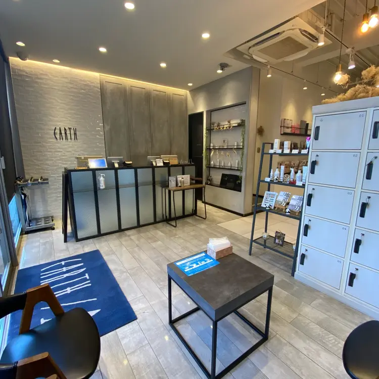 EARTH Authentic 南柏店の内観・外観2