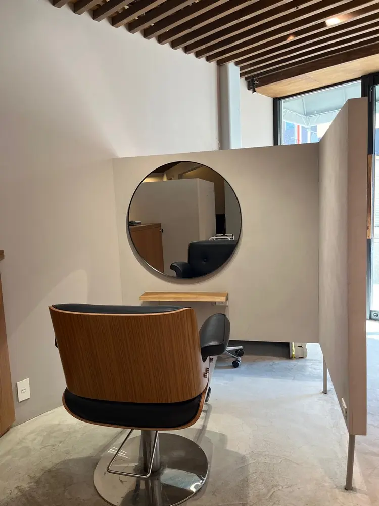 .sideの内観・外観1