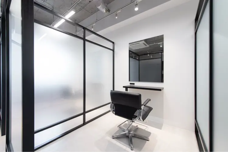 SALOWIN 横浜店の内観・外観2