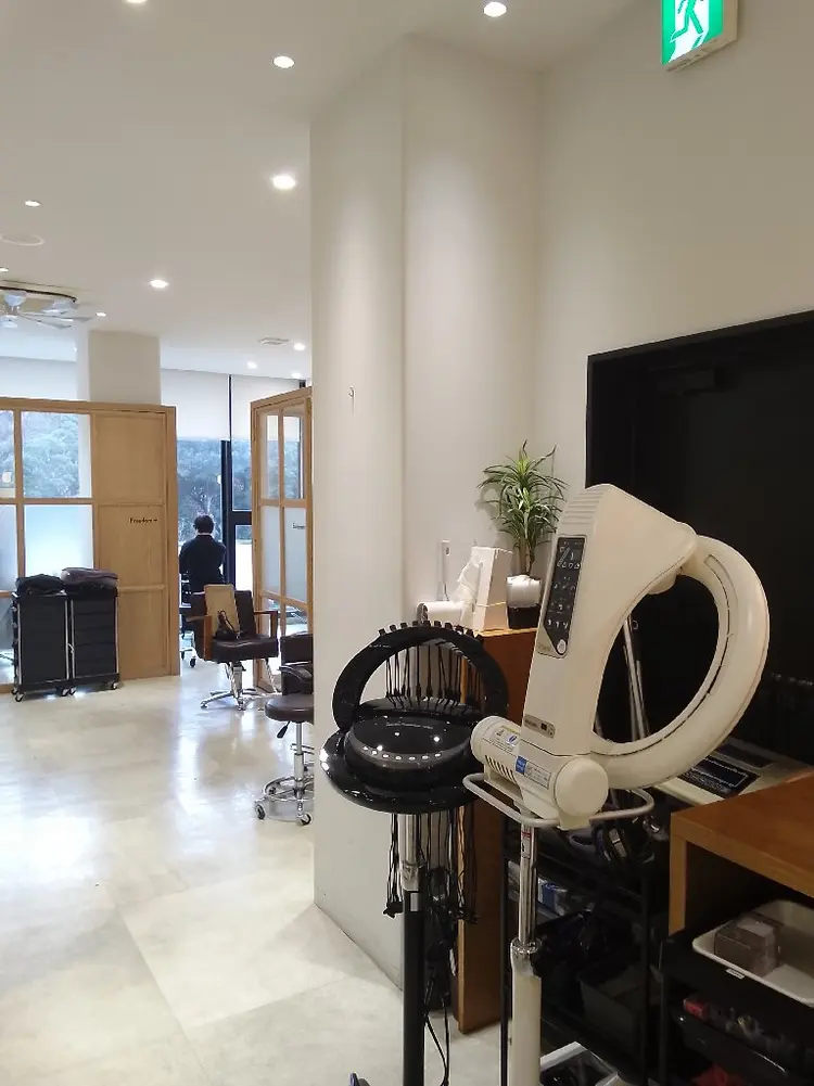 GO TODAY SHAiRE SALON 原宿STELLAの内観・外観3