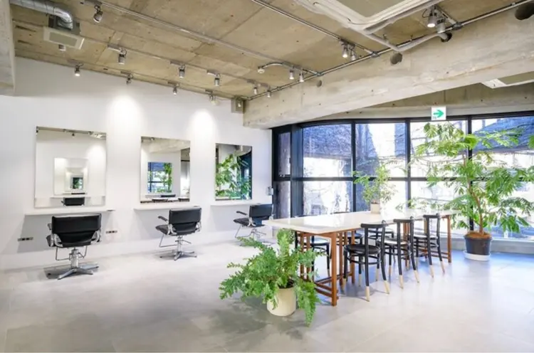 FILMSの内観・外観2