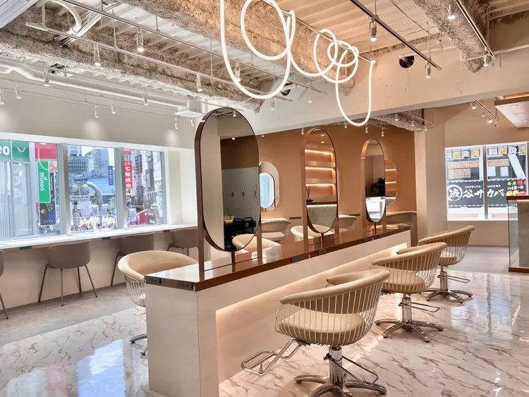 D.I.E.V.A hair  錦糸町店の内観・外観2