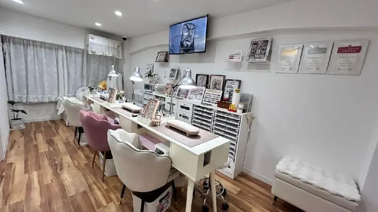 Today．Nailの内観・外観1