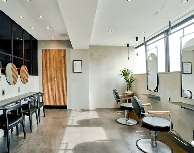 La fith hair charme 渋谷店【ラフィス ヘアー シャルム】の内観・外観2