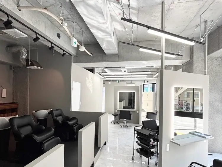 hair salon BUDDY 中野駅前店の内観・外観2