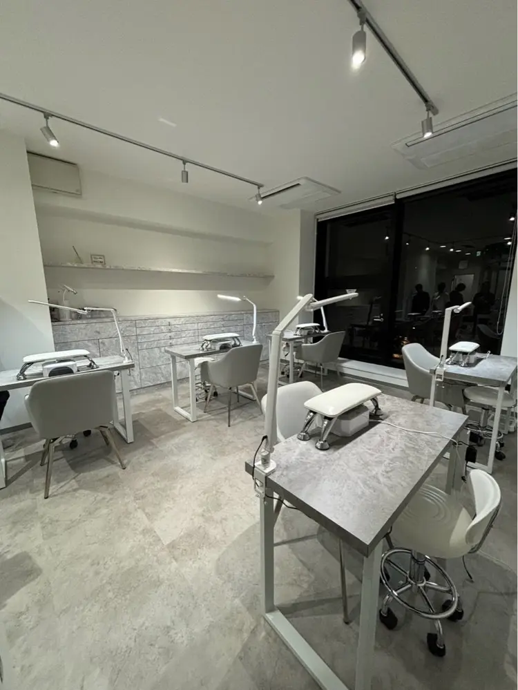 IROHA NAIL 三条河原町店の内観・外観1