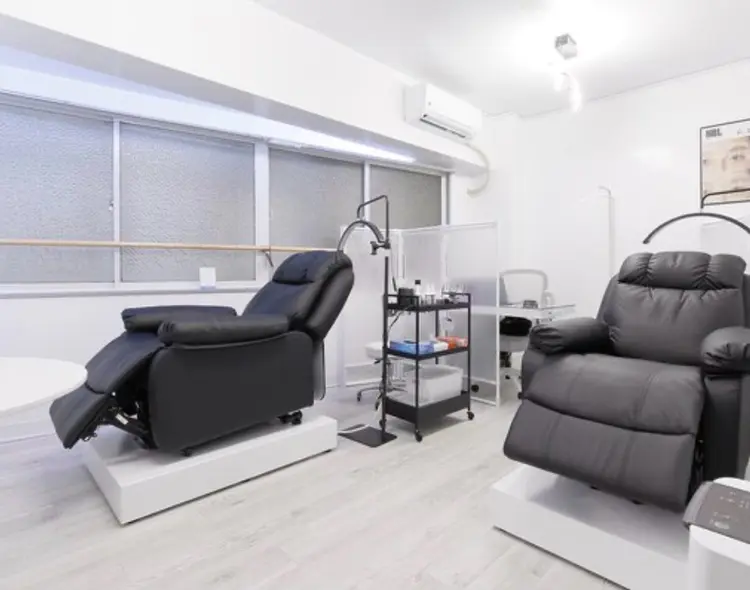 メンズ眉毛サロンyouの内観・外観1