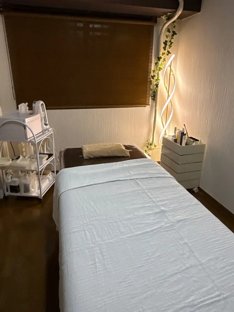 salon　merci　(メルシー)鳳支店の内観・外観1