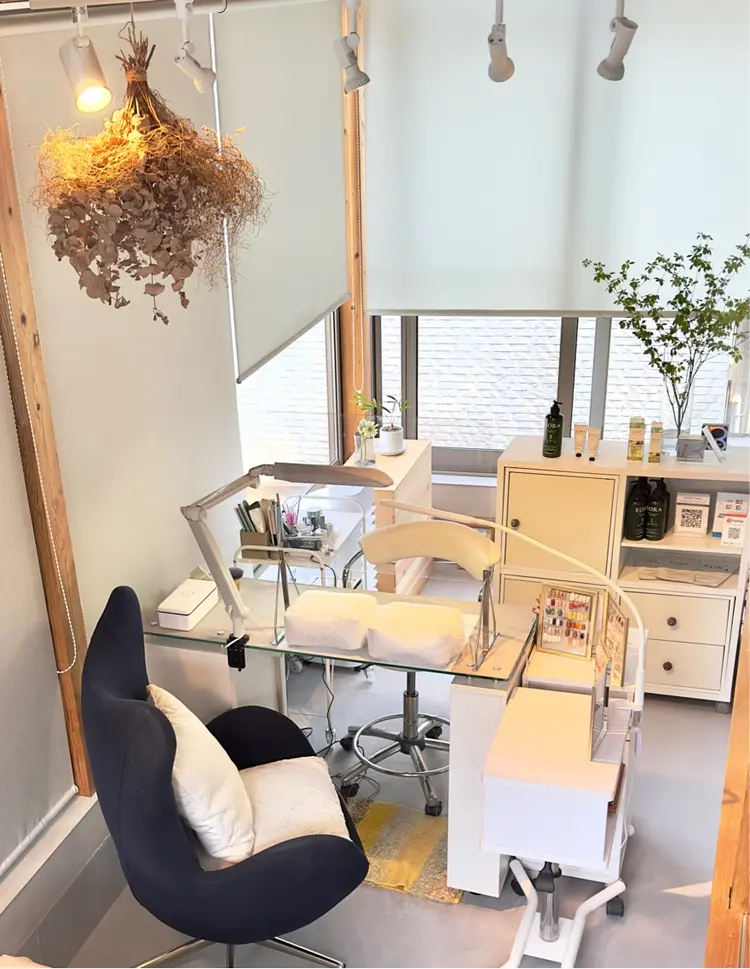 baden nailの内観・外観2