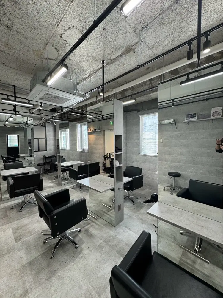 L'wisの内観・外観1