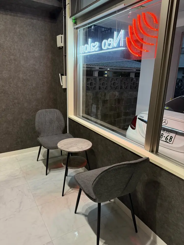 Neosalonの内観・外観2