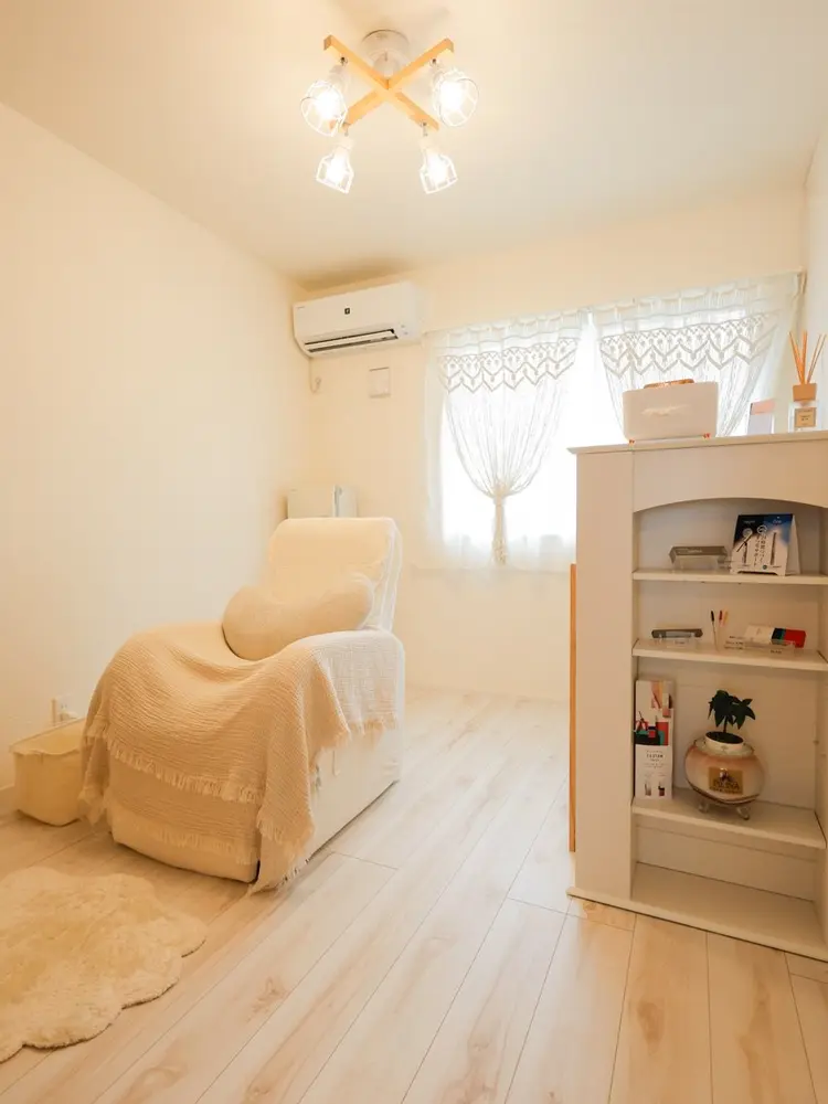 PILINA-eyelash-の内観・外観2