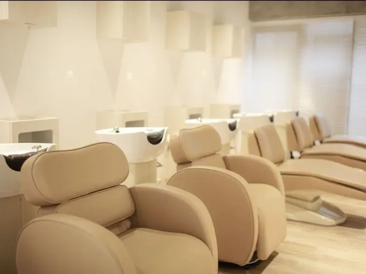 freera表参道の内観・外観2