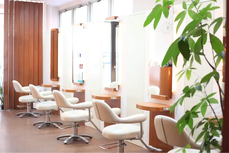 美容室arteismの内観・外観1