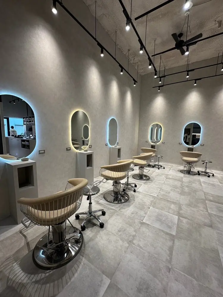 DEAN豊橋店の内観・外観2