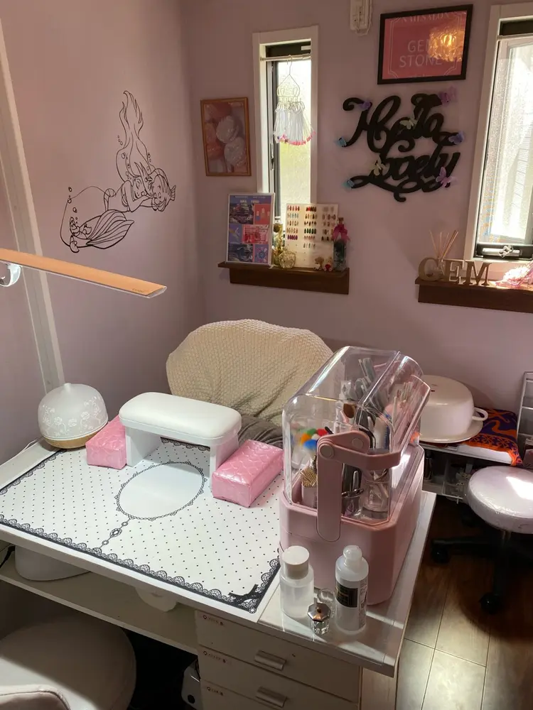 nailsalon  GEMSTONEの内観・外観1
