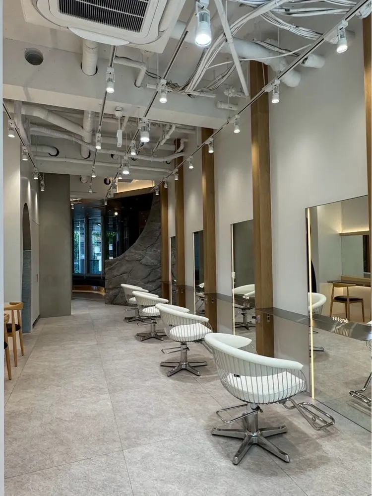 GO TODAY SHAiRE SALON  本店の内観・外観2