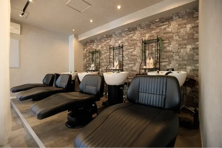 mine梅田店の内観・外観2