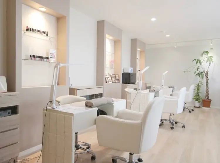 Nail Salon & school mieuxの内観・外観1