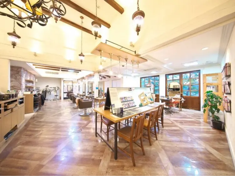 tapの内観・外観1