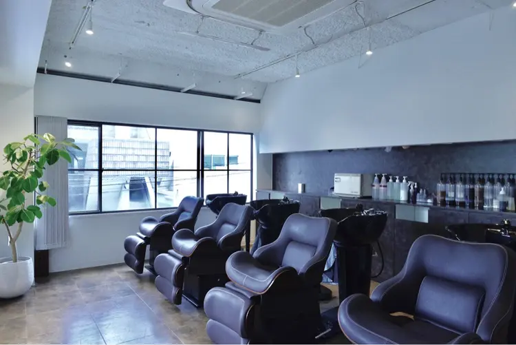 5 SCENEの内観・外観2