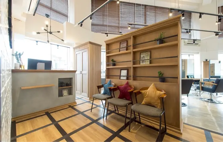 La bonheur hair reve 池袋店の内観・外観2