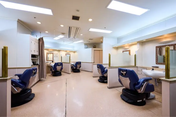 銀座マツナガ新宿パークタワー店の内観・外観1