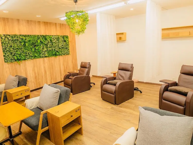 Nail &Eyelash Ercher 荻窪店の内観・外観2