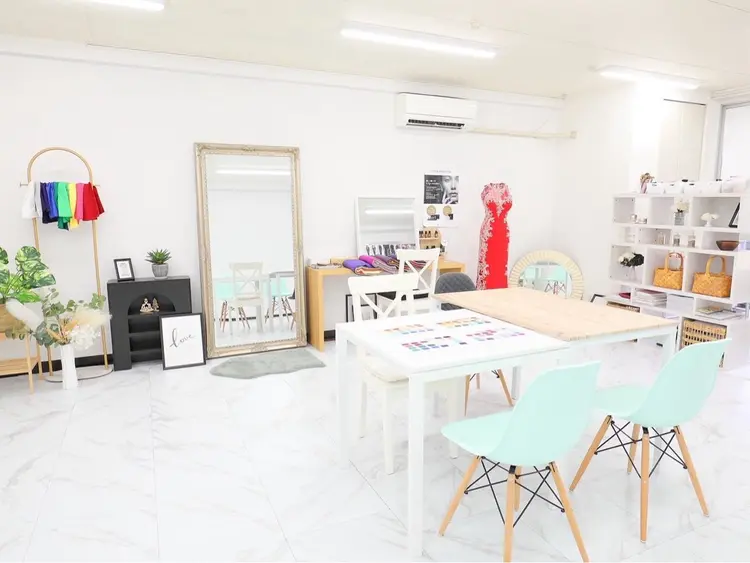 Light Produce "R's femcare"の内観・外観1