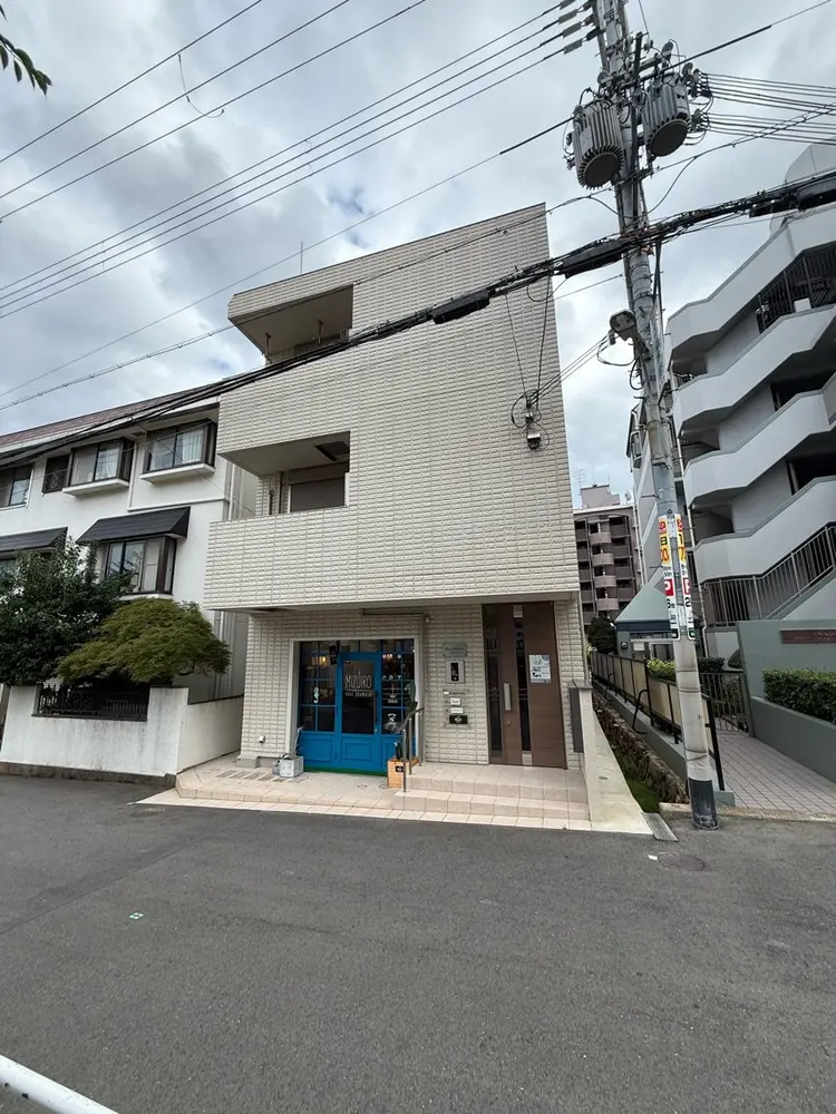 神戸の眉毛屋さんの内観・外観2
