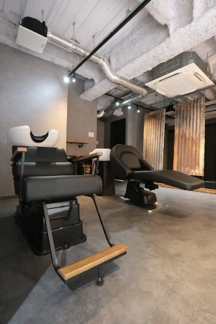 S/CAVEの内観・外観2