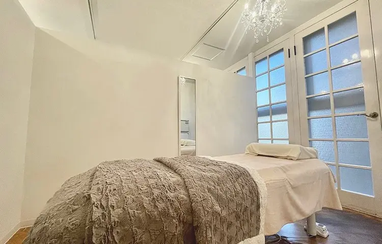 まつげと眉毛の専門店 eye mor. -アイモア- 四日市店の内観・外観1