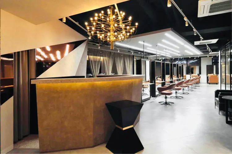 brace cerne  心斎橋店の内観・外観2