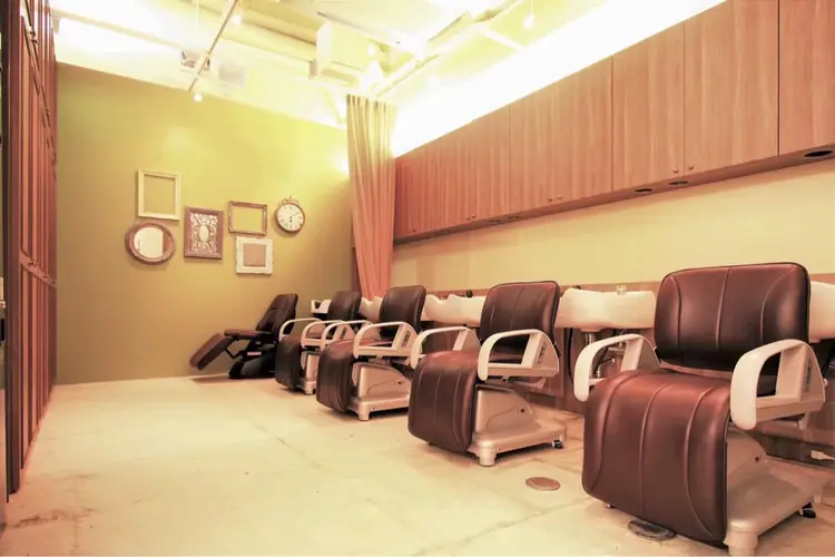 Hair Design axtの内観・外観2