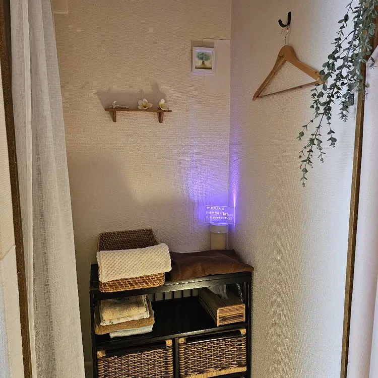 小顔/リフトアップ専門サロン<ソランジュ>の内観・外観3