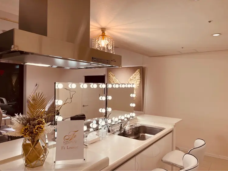 F's Loungeの内観・外観1