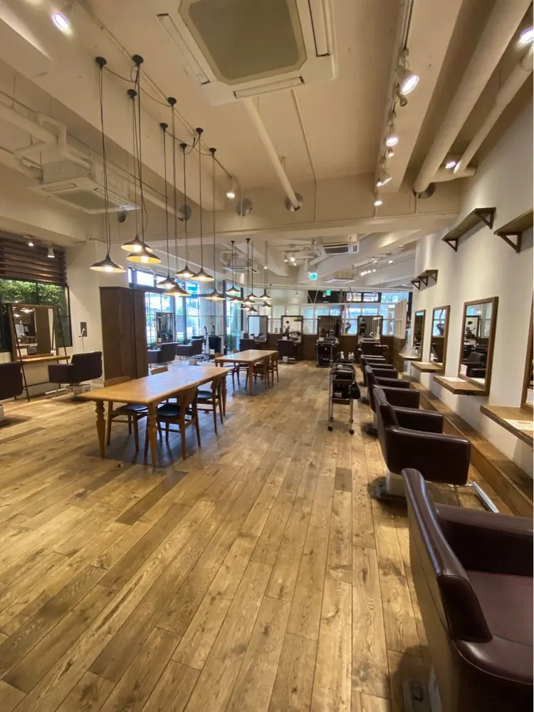 LARANJE 光町店の内観・外観2