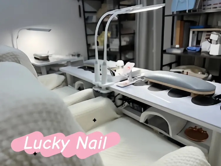 LUCKY Nail Salonの内観・外観1